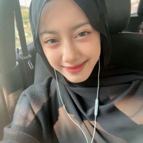 Putri, Pengasuh di Bestari Jaya