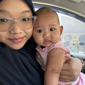 Nik, Family in Sepang