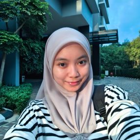 Nur Auni, Pengasuh di Johor Bahru
