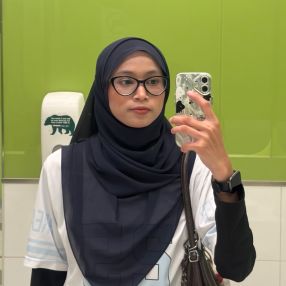 Nur Auni, Pengasuh di Kepala Batas