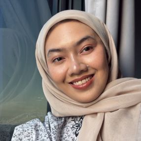 Munirah, Babysitter in Simpang Ampat