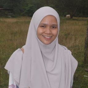 Ulfah, Pengasuh di Kota Bharu