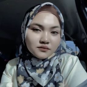QurattunFayaddah, Pengasuh di Batu Arang