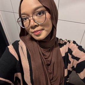 Zulhanis, Pengasuh di Semenyih