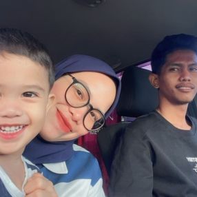 Hazwani, Family in Simpang Ampat