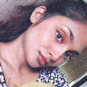 Shivanantini, Babysitter in Durian Tunggal