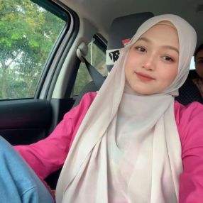 Farhana, Pengasuh di Melaka