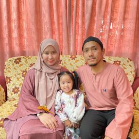 Azri, Keluarga di Bandar Puncak Alam