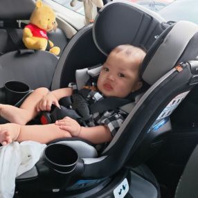 Edison, Family in Cheras