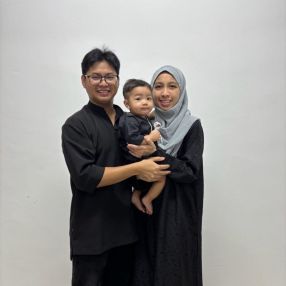 Akmal, Keluarga di Durian Tunggal