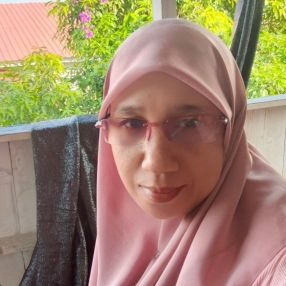 Noor Aini, Pengasuh di Wakaf Bharu