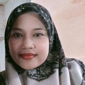 Hazirah, Babysitter in Behrang Stesen