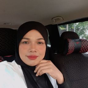 Shida, Pengasuh di Pasir Gudang