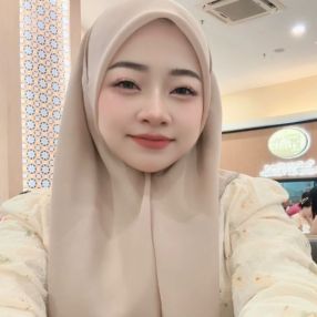 Nuur, Babysitter in Kepala Batas