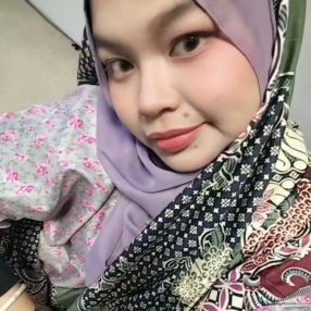 Syamira, Pengasuh di Kuala Terengganu