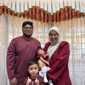 Farhana, Keluarga di George Town