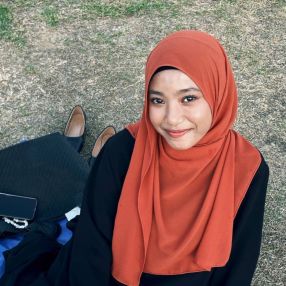 Fl4m1ng0, Babysitter in Ayer Keroh