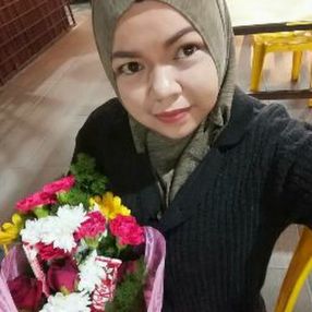 ZAIRULLINA, Babysitter in Karak