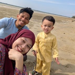 Nur, Keluarga di Kota Samarahan
