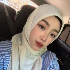 Nur, Pengasuh di Sungai Buloh