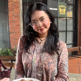 Anum, Pengasuh di Shah Alam