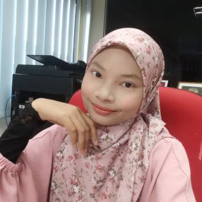 Yang, Pengasuh di Segamat