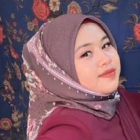 Dyna, Babysitter in Sitiawan