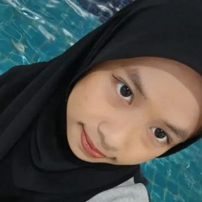 Noor, Pengasuh di Tanjong Kling