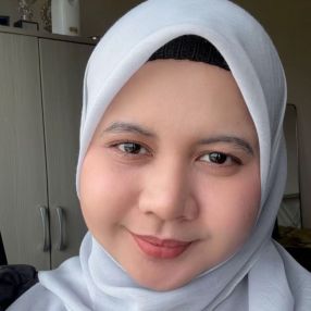 Nurul, Pengasuh di Senai