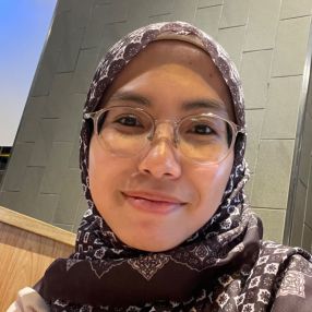 NAJIHAH, Pengasuh di Lunas