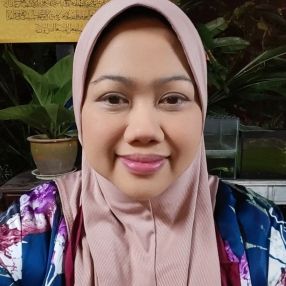Safia qaseh, Pengasuh di Semenyih