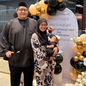 Ahmad, Keluarga di Dengkil