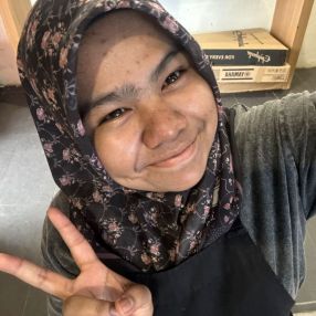Nur, Babysitter in Langkawi