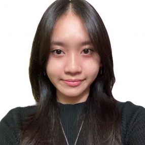 Leyrishia, Babysitter in Siburan