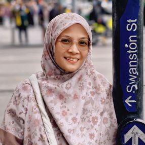 Zulaikha, Keluarga di Cheras