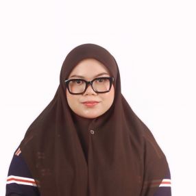 Nuraini, Pengasuh di Batu Pahat