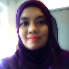 Mira, Babysitter in Jeram