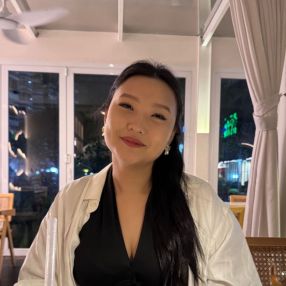 Zhansaya, Babysitter in Sepang