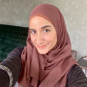 Puteri Nur Zarbakh, Pengasuh di Seremban