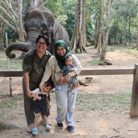 Aimi, Family in Jenjarom