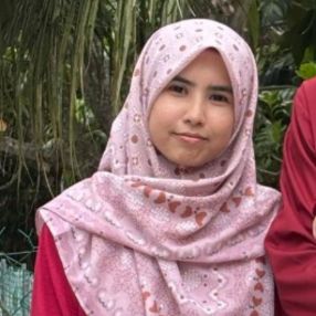 Aini, Babysitter in Senai