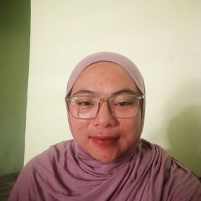Suraya, Babysitter in Chukai
