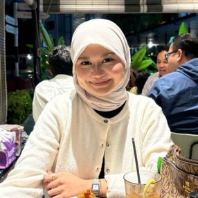 Sofia, Pengasuh di Bahau