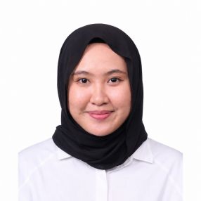 Nur, Babysitter in Temerloh