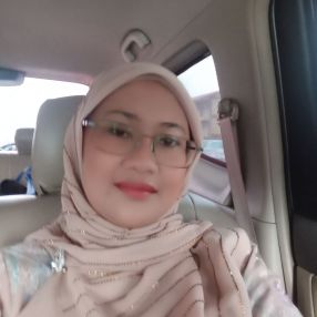 Faezah, Babysitter in Durian Tunggal