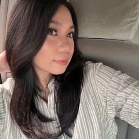Tia, Pengasuh di Kuching