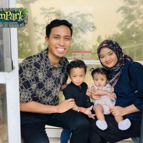 Farah, Keluarga di Shah Alam