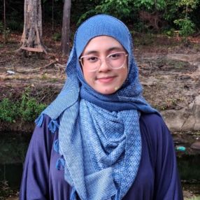 Balqees, Babysitter in Nilai