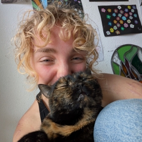 marieke, Oppas in Made