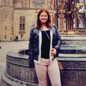 Anouk, Babysitter in Assen